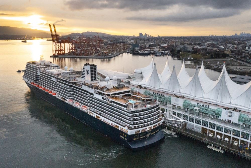 Holland America Rolls Out Starlink to More than Half of Fleet