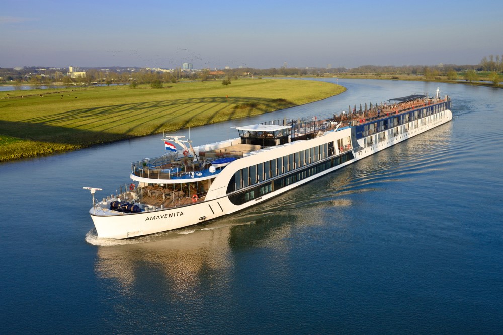 amavenita river cruise ship