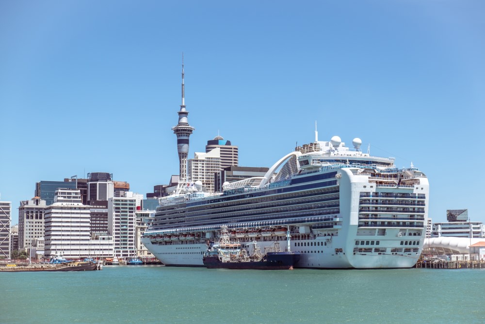 cruise ship in auckland new zealand