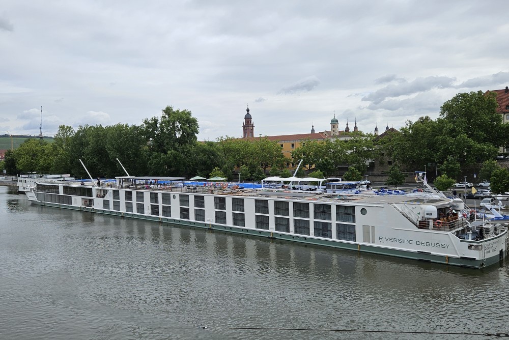 riverside debussy river cruise ship in germany