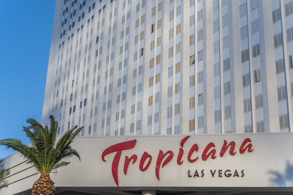 Tropicana las vegas from the front before it was demolished